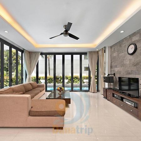 Deluxe Ocean Villa Along The Beach Danang Exterior photo