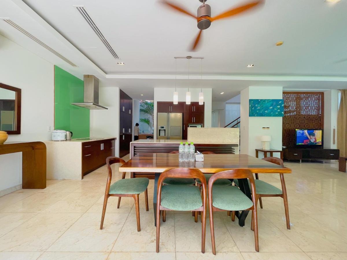Deluxe Ocean Villa Along The Beach Danang Exterior photo