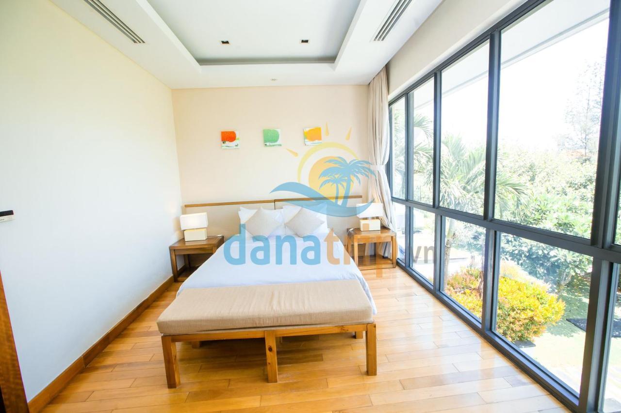Deluxe Ocean Villa Along The Beach Danang Exterior photo