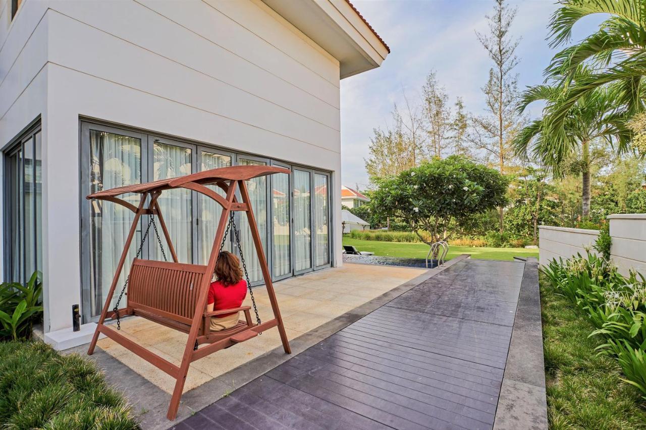 Deluxe Ocean Villa Along The Beach Danang Exterior photo