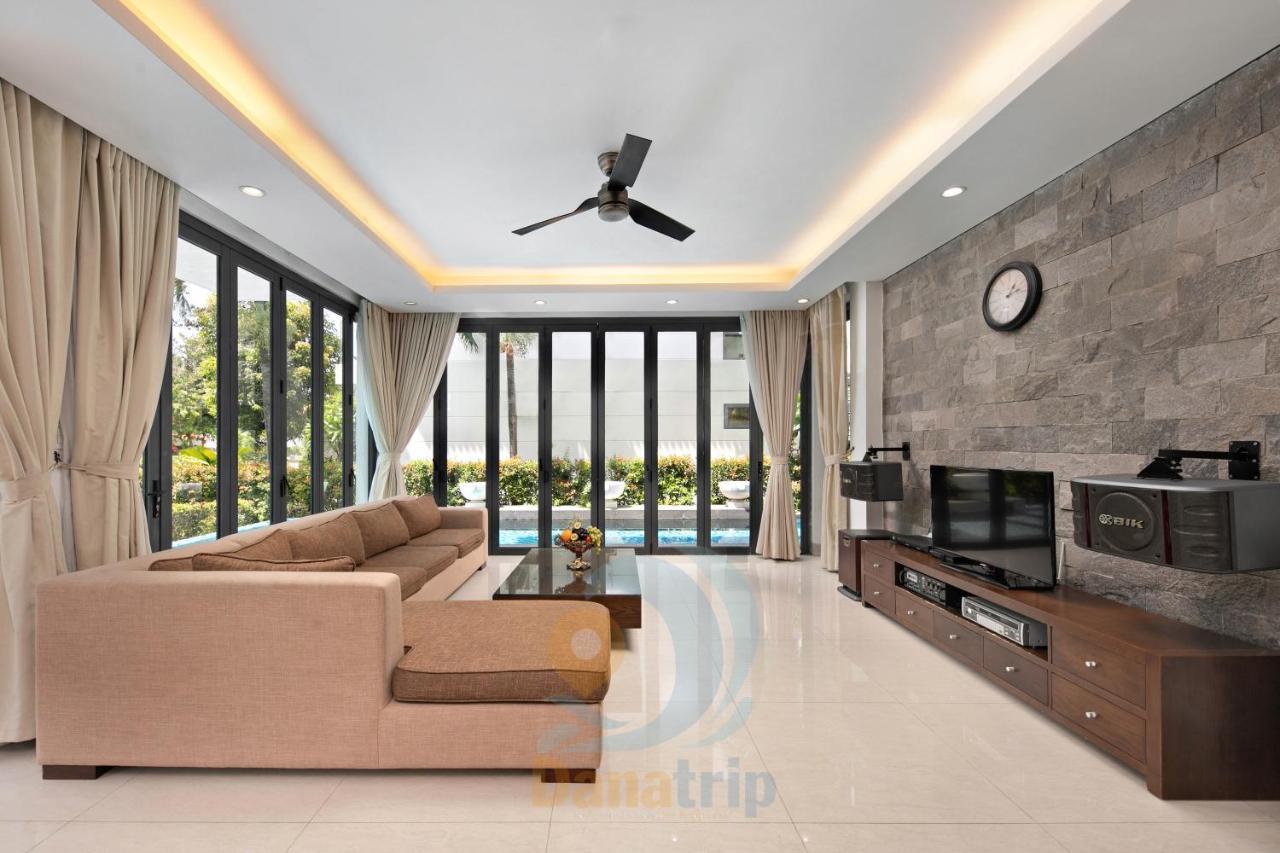 Deluxe Ocean Villa Along The Beach Danang Exterior photo